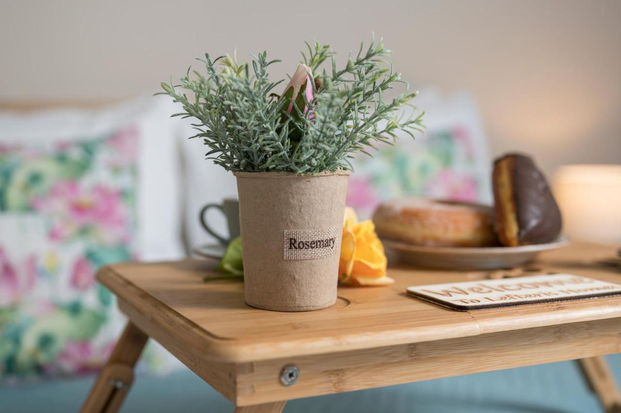 Floral Beach Apt With Lux Extras & Special Treats คอลิมวาริออน ภายนอก รูปภาพ
